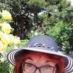 Elena, 64 (25 , 0 )